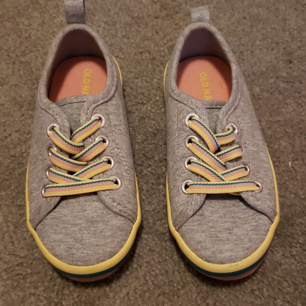 Girls sneakers
